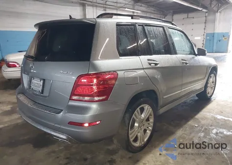 2015 Mercedes-Benz Glk 350 4Matic z USA, uszkodzony, nr VIN WDCGG8JB2FG347624